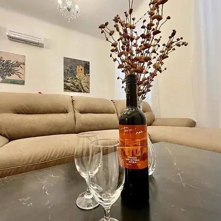 Daire Lux Apartmans Pula