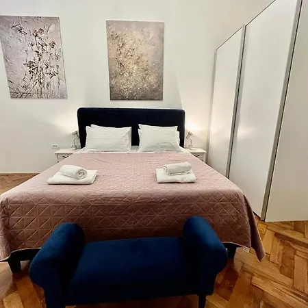 Lux Apartmans Apartment *