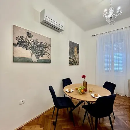 Lux Apartmans Apartment *
