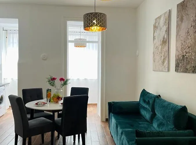 Lux Apartmans 公寓 *