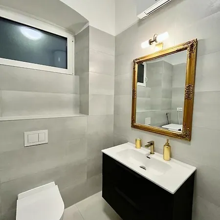 Lux Apartmans Lejlighed *